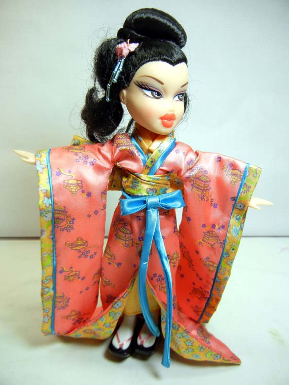 japanese-bratz-doll-vogue